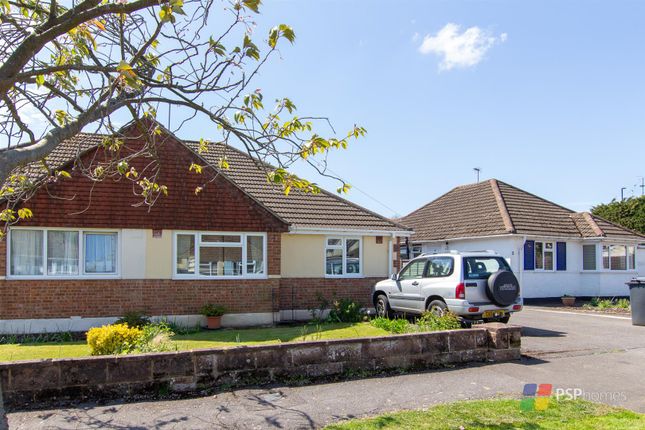 Thumbnail Bungalow to rent in Ravenswood Road, Burgess Hill