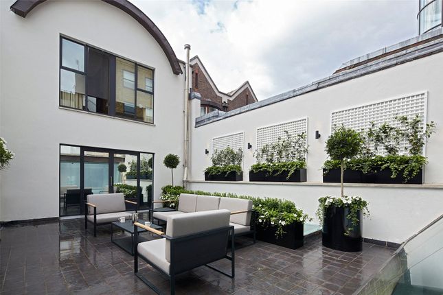 Detached house to rent in Cheval Place, Knightsbridge, London