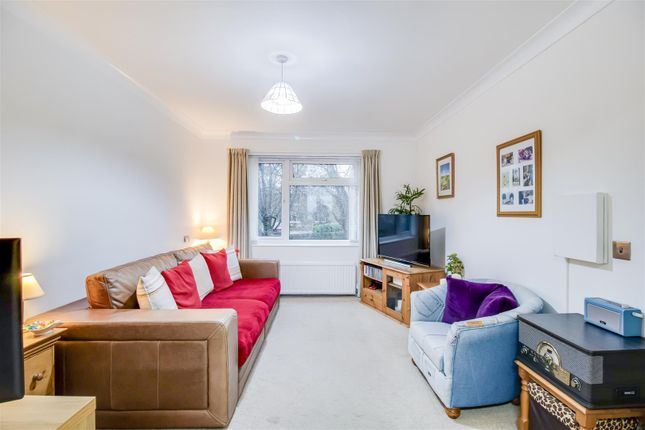 5, Sandal Hall Mews, Wakefield photo 2