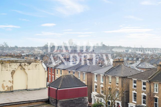 Studio to rent in Seven Sisters Road, London