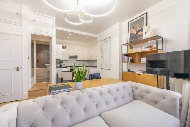 29, Mowbray Road, London photo 3