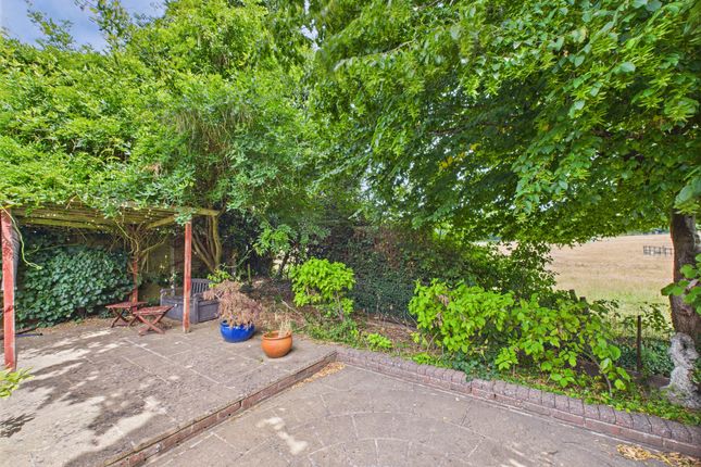 10 Fernside, High Wycombe photo 3