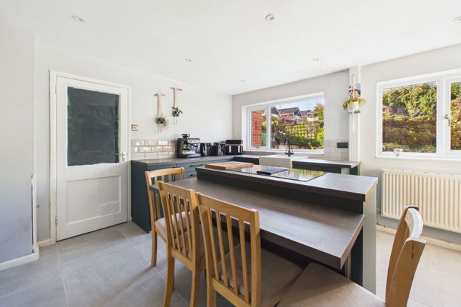 Queens Acre, Newnham photo 4