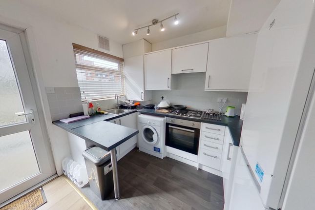 Terraced house to rent in Kelso Gardens, Hyde Park, Leeds