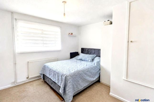 21 Carleton Road, Waltham Cross photo 4