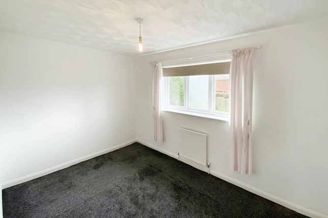 Thumbnail Semi-detached house for sale in Goodacre, Hyde