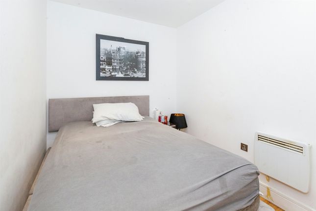 Studio for sale in High Street, Slough