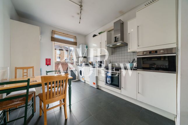Flat A, 50 Charteris Road, London photo 3