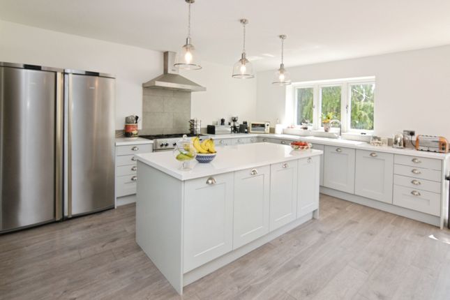 106, Barkham Road, Wokingham photo 3