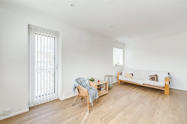 Flat for sale in Bath Road, Worthing, West Sussex