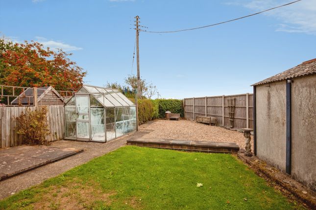 42, Paske Avenue, Leicester photo 3