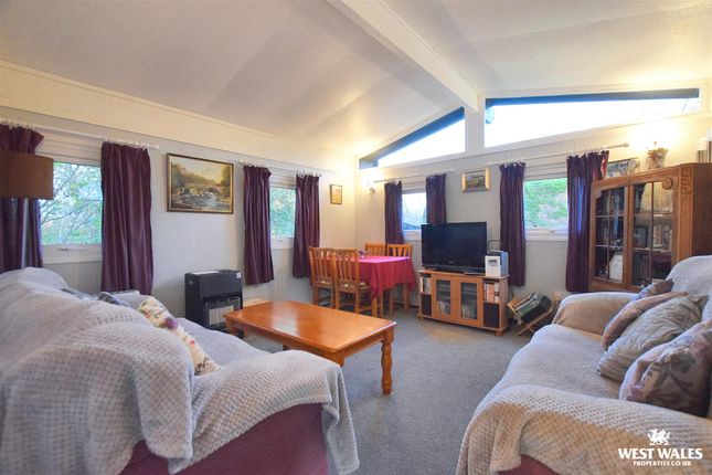 56, Penlan Holiday Lodge, Penlan Holiday Park, Cenarth Newcastle Emlyn photo 3