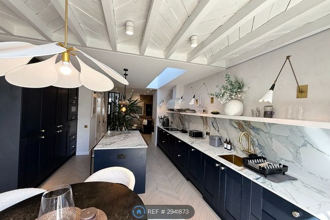 Foxbury Road, Bromley photo 4