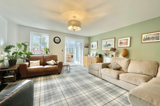 11, Spring Hollow, Eccleshall, ST21 photo 2