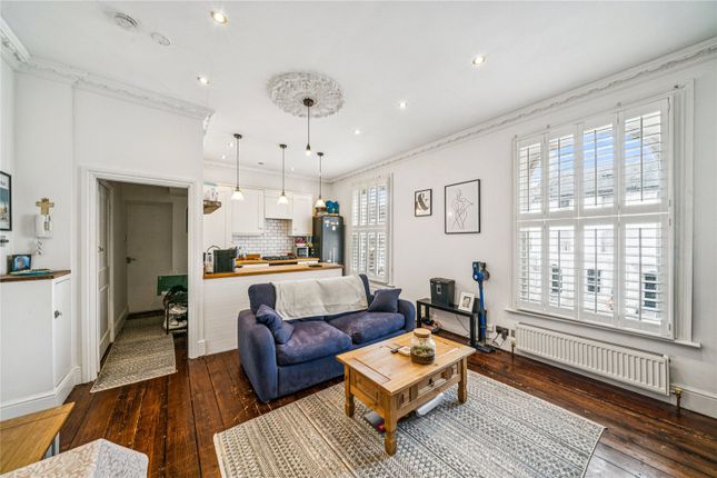 Flat 3, 143, Lavender Hill, London photo 2
