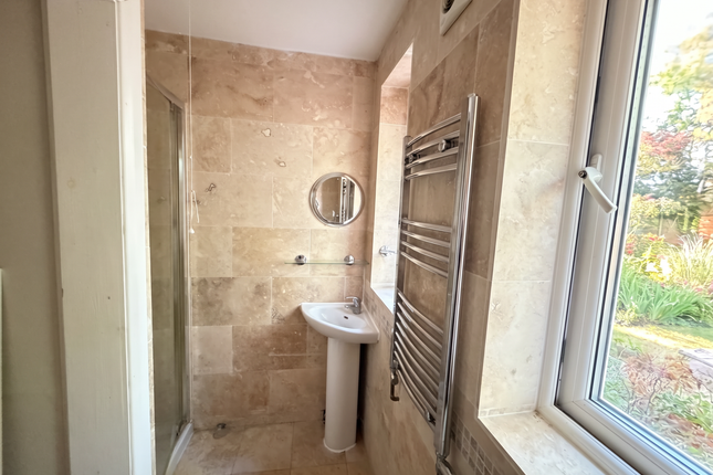 Flat 1 10,, Aldrington Road, London photo 4