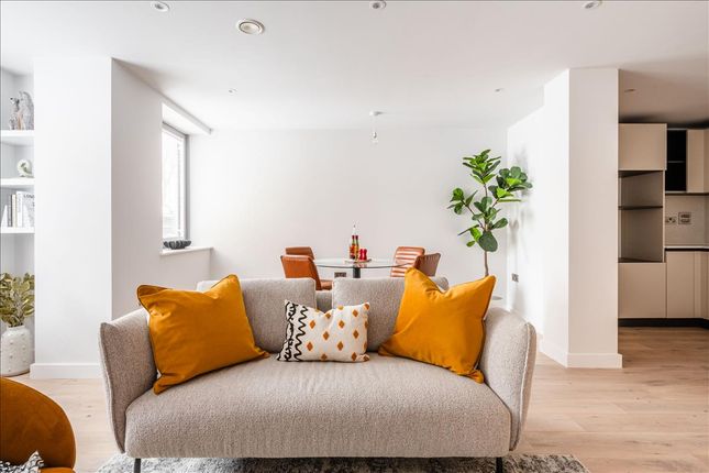 Flat 236, West City One, Clerkenwell photo 3