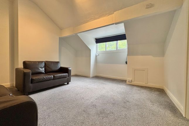Park Court, 13-14, Moorland Road, Leeds photo 4