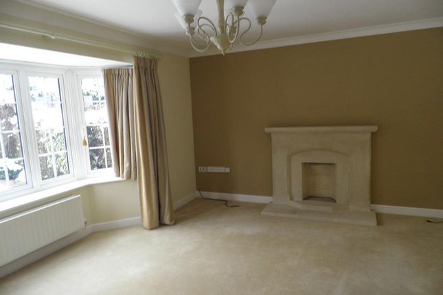 44, West Midlands photo 4