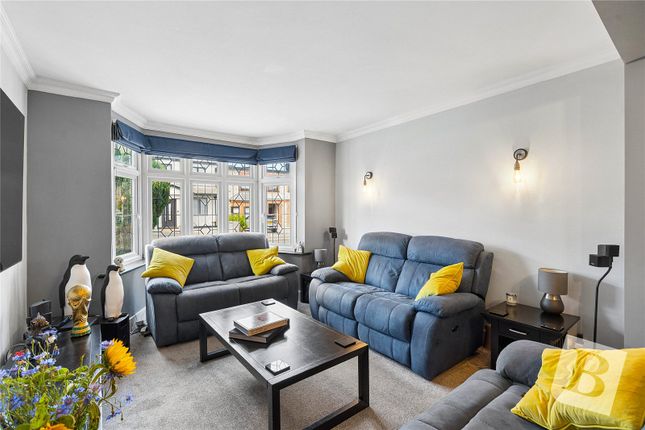 33, Argyle Gardens, Upminster photo 2