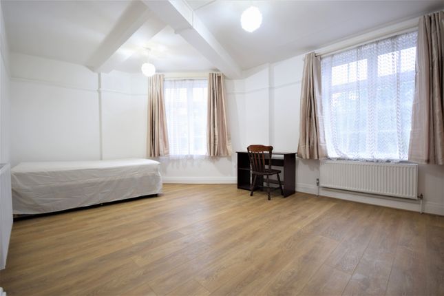 Thumbnail Flat to rent in Brixton Road, Brixton