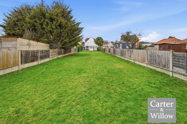 16, Cadiz Road, Dagenham photo 3