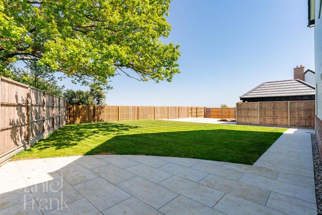 6 Hawthorn Close, Ongar Road, Ongar photo 2