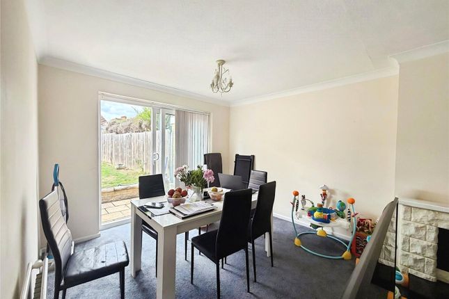 6, Foxcombe Drive, Reading photo 3