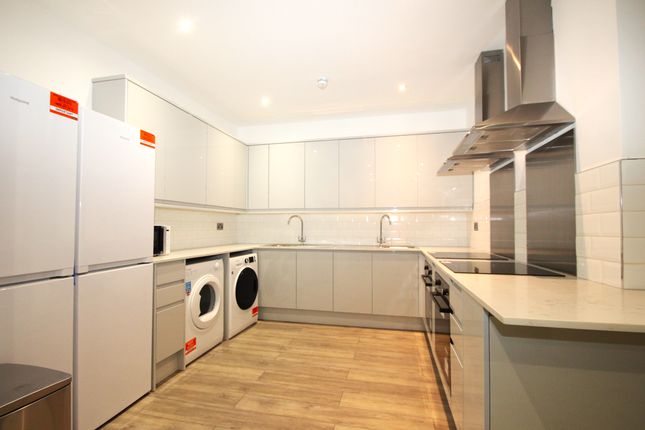 Maple Road, Surbiton photo 3