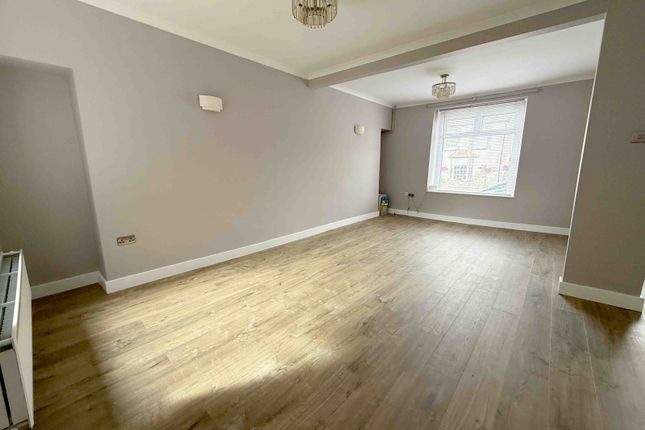 19 Bwlch Road, Loughor, SWANSEA photo 5