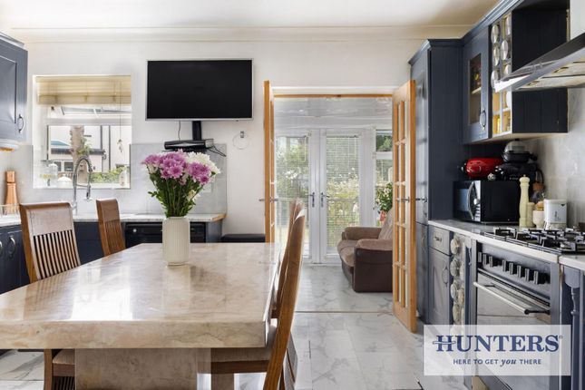 41, Glenmere Mount, Leeds photo 2