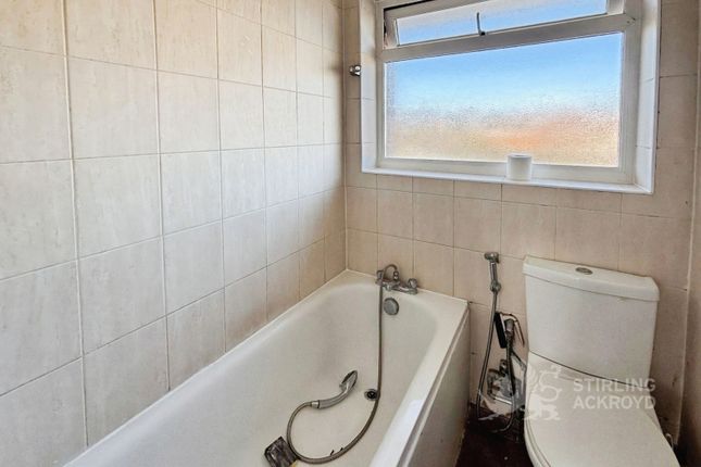 18, Marriott Close, Middlesex photo 2