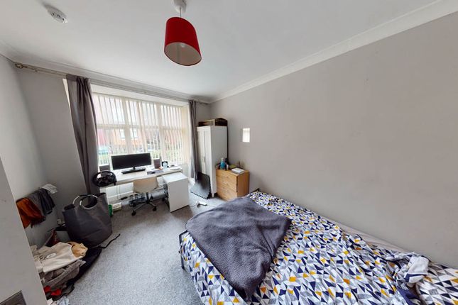 Terraced house to rent in Richmond Mount, Leeds