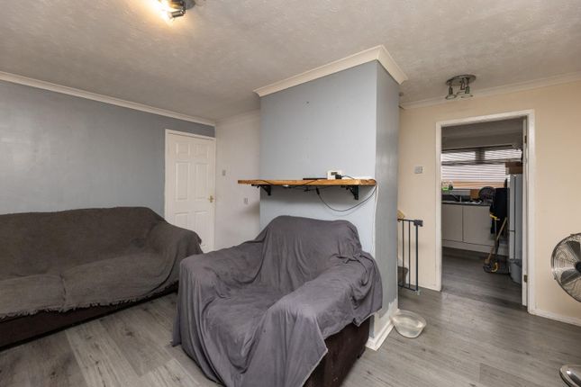 23, Foss Walk, Castleford photo 4
