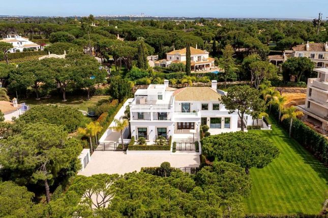 Villa for sale in Quinta Do Lago, Almancil, Algarve