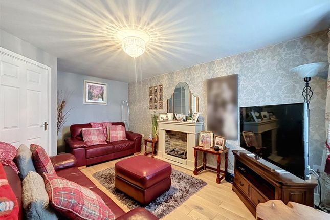 Ashcourt Drive, Hornsea photo 3
