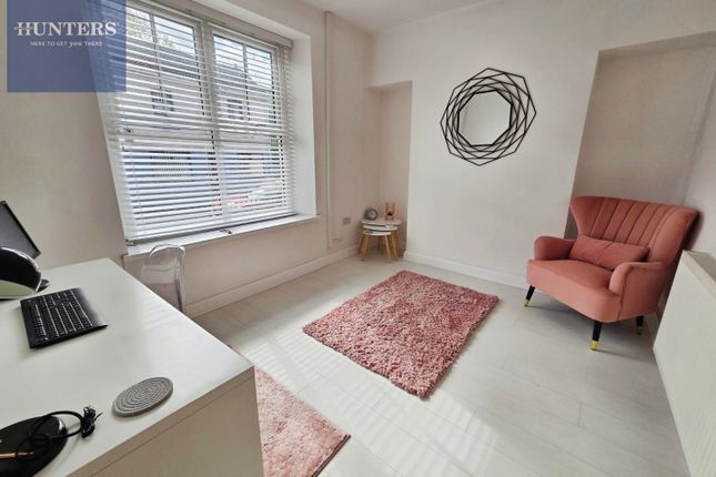 3, Dunraven Place, Bridgend photo 3