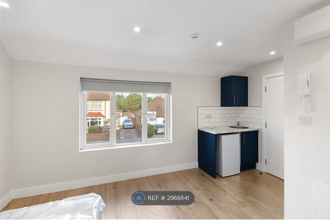 Chase Road, Epsom photo 2
