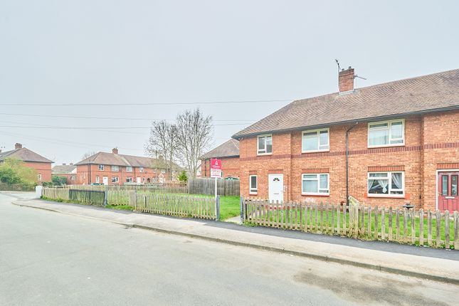 16 Whitehouse Gardens, Ditherington, Shrewsbury photo 3