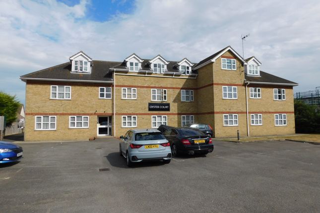 Thumbnail Flat to rent in Oyster Court, Canvey Island