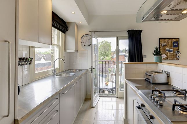 Flat Flat 4, 85, Park Walk, London photo 2