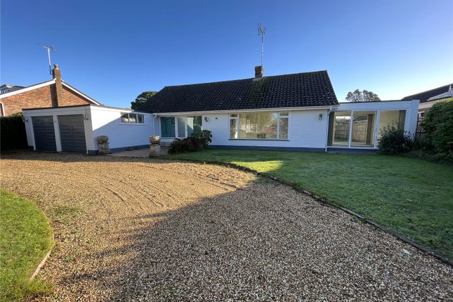 Thumbnail Bungalow to rent in Myrtle Grove, Willowhayne, East Preston, West Sussex