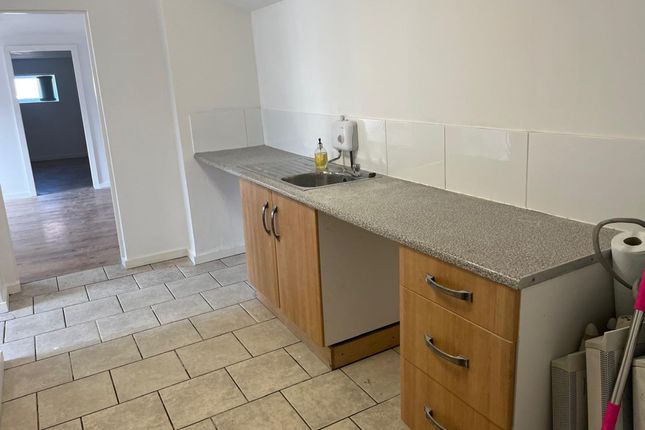 2 Espin Street, Liverpool photo 2