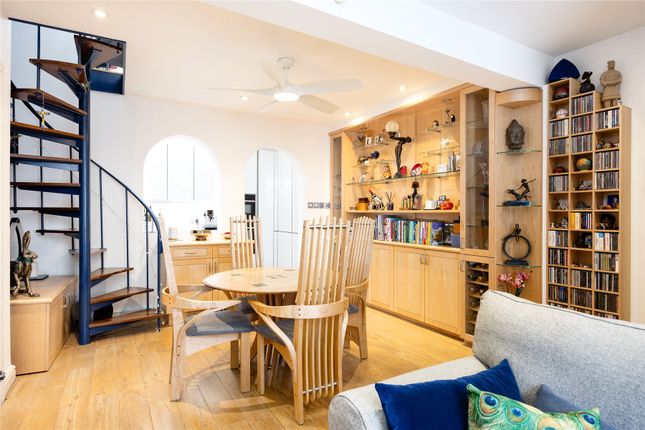 1, Stewarts Grove, London photo 4