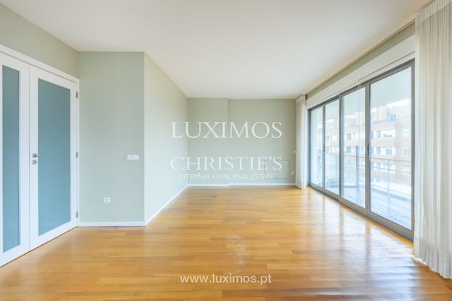 Thumbnail Apartment for sale in Matosinhos Sul, 4450-082 Matosinhos, Portugal