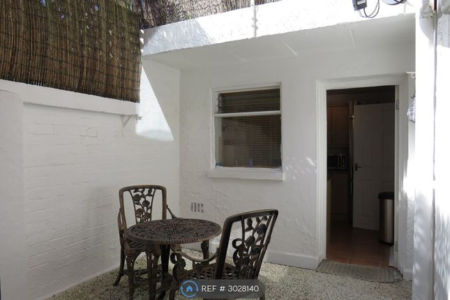 Flat, Leam Terrace, Leamington Spa photo 3
