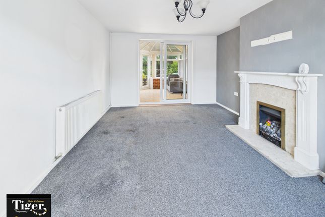 234, Dinmore Avenue, Blackpool photo 2