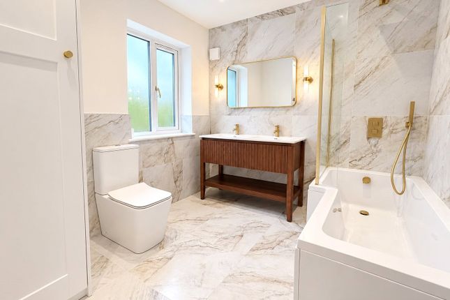 41, High Grove, London photo 4