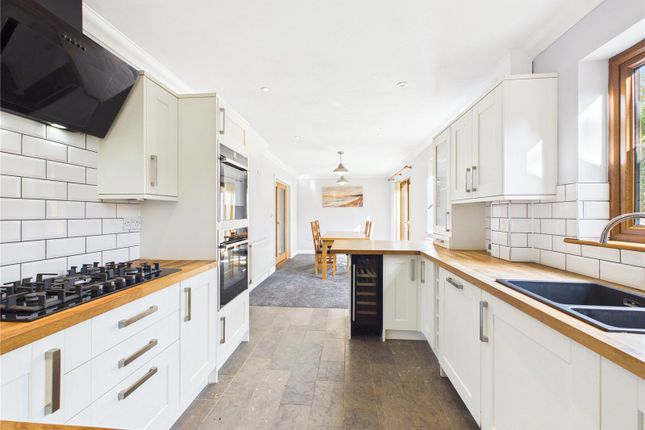 11, Village Farm Close, Bude photo 3