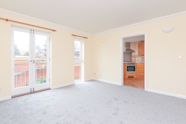 Flat to rent in Kings Walk, Holland Road, Maidstone